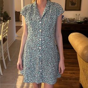 Cute, girly, multi-color floral POPSUGAR dress. Woman’s Size 6 or Medium.